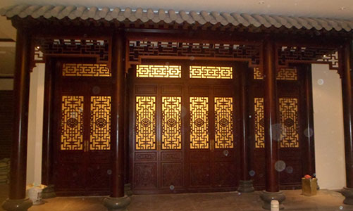 石龙镇传统仿古门窗浮雕技术制作方法